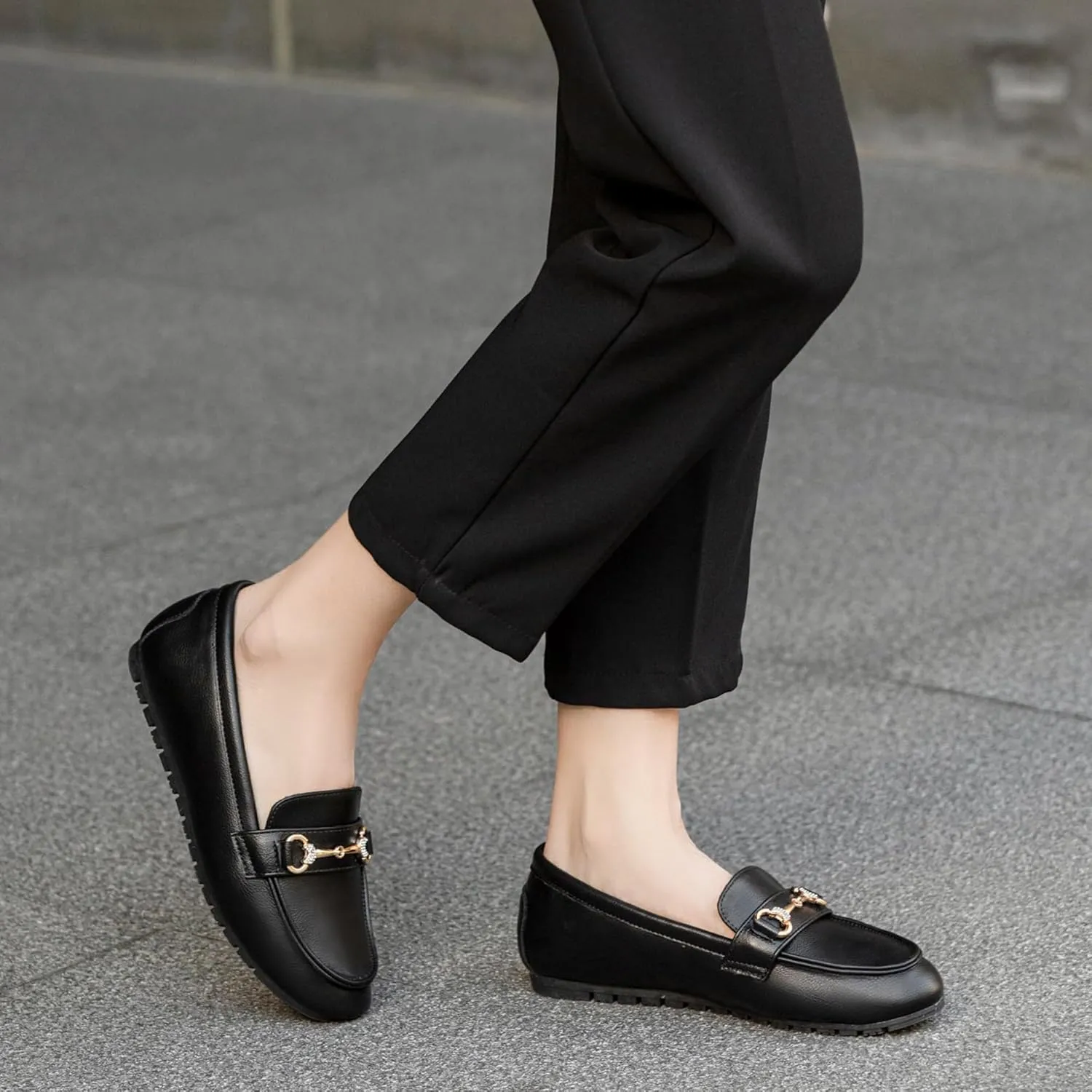 BGSTGUDS Women's Wide Loafers Shoes Cute Dressy Shoes Ladies Comfort Slip Ons Work Shoes