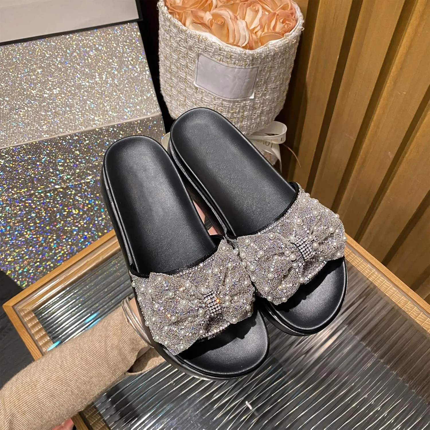 Bow Rhinestones Platform Slides Sandals for Women Sparkle Pearl Slip-on Open Toe Comfort Soft Sole Home Outdoor Beach Slipper