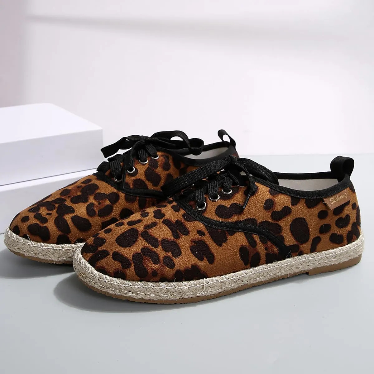 Breathable Knit Loafers for Women – Lightweight Slip-On Flats with Hemp Rope Sole, Striped Design, and Anti-Slip Wear-Resistant Outsole