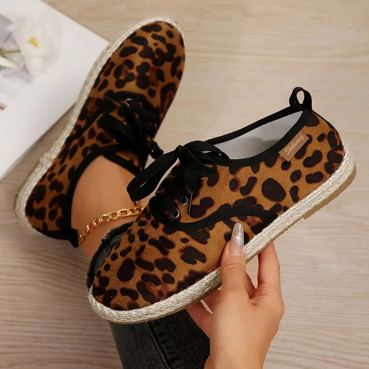 Breathable Knit Loafers for Women – Lightweight Slip-On Flats with Hemp Rope Sole, Striped Design, and Anti-Slip Wear-Resistant Outsole