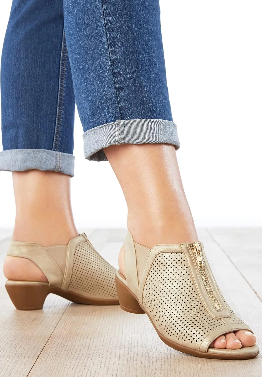 Comfortview Women's The Aurora Shootie (Wide Widths Available)