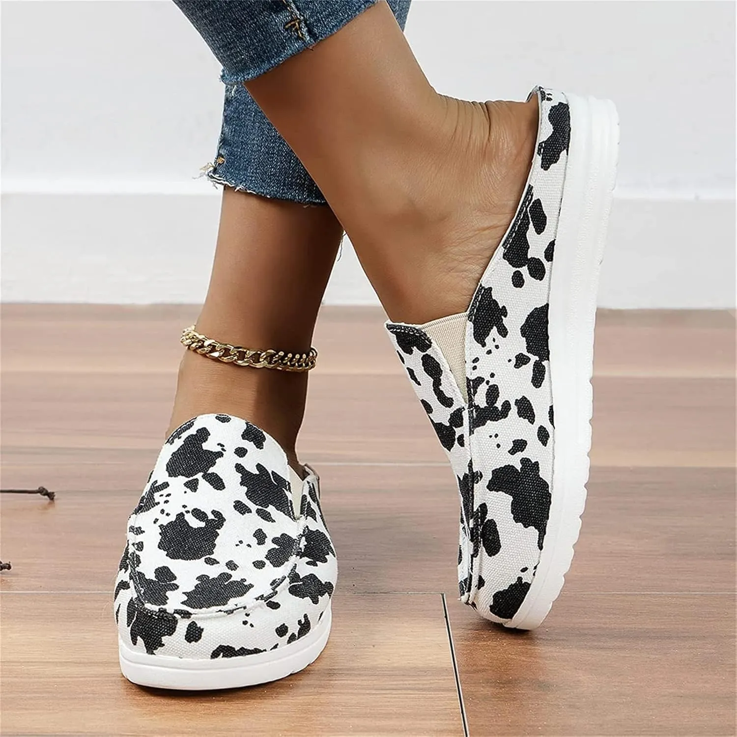 DOIX Women's Garden Clogs Sandals Casual Flats Canvas Slippers Slip on Mules Sneakers Loafer Shoes Summer Indoor Outdoor Anti-Slip Walking Shoes Memory Foam Padded,Cow Print,US11/EU42