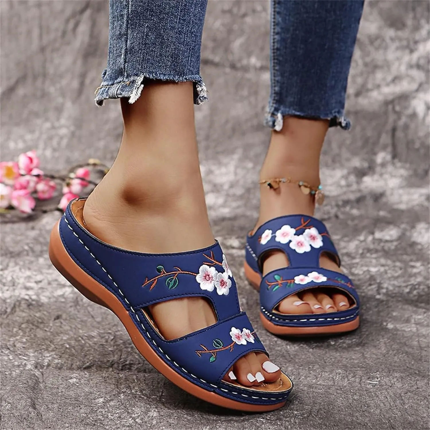 DOIX Women's Garden Clogs Sandals with Flowers Embroidered Casual Flats Slippers Slip on Mules Loafer Shoes Summer Indoor Outdoor Anti-Slip Arch Support Walking Shoes,Blue,US9/EU40