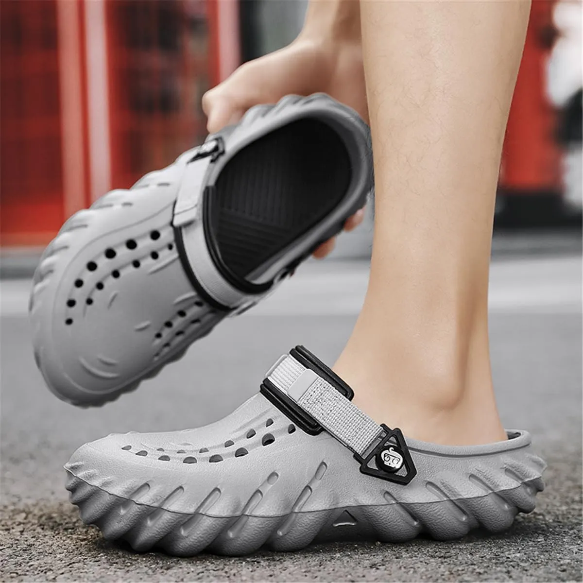 Fashion clogs for men non slip and comfortable foam runner cloud slides for indoor and outdoor pillows sandals for women trendy and classic summer beach shoes slippers