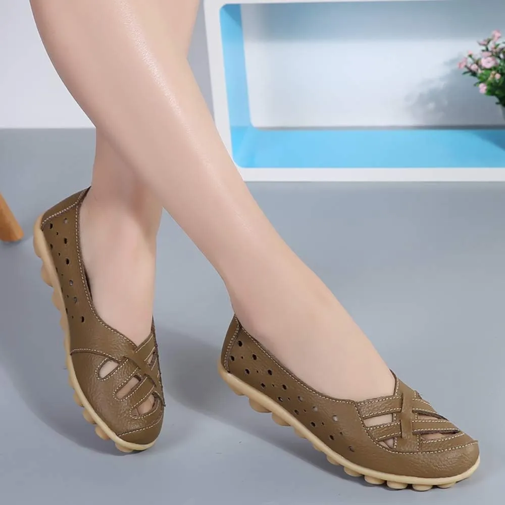 FolHaoth Women's Comfortable Leather Loafers Slip On Walking Flats Casual Round Toe Moccasins Wild Nurse Driving Breathable Fashion Soft Shoes