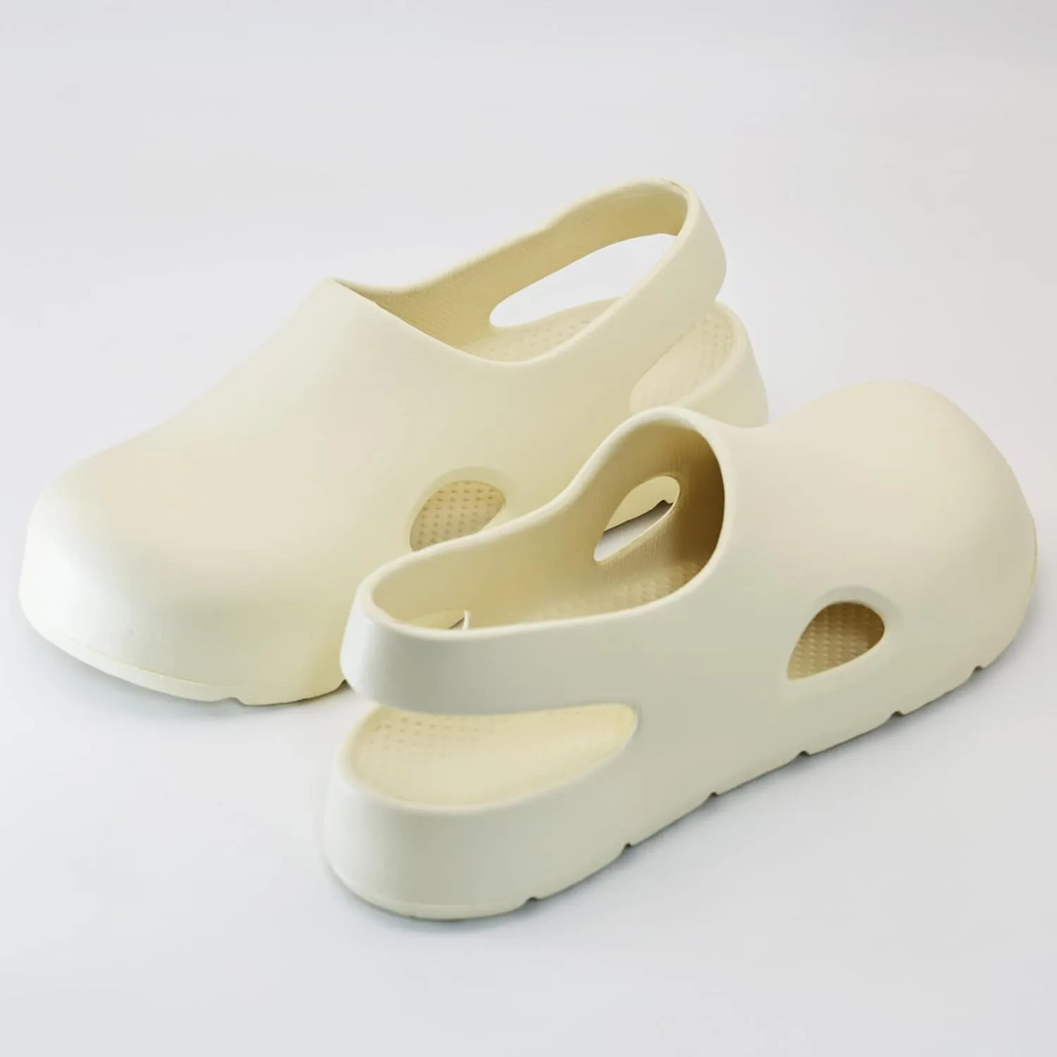 Garden Clogs for Women, Arch Support Work Shoes Comfort Non-slip Waterproof Mules Nurse Sandals, Fixed Heel Strap Outdoor Beach Slippers Girls Ladies Classic Closed Toe Slides