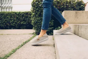 Glolily Elle Slip-On Women's Comfort Sneakers - Orthotic Lightweight & Flexible Walking Shoes with Arch Support, Comfortable Casual Fashion Shoes for Women