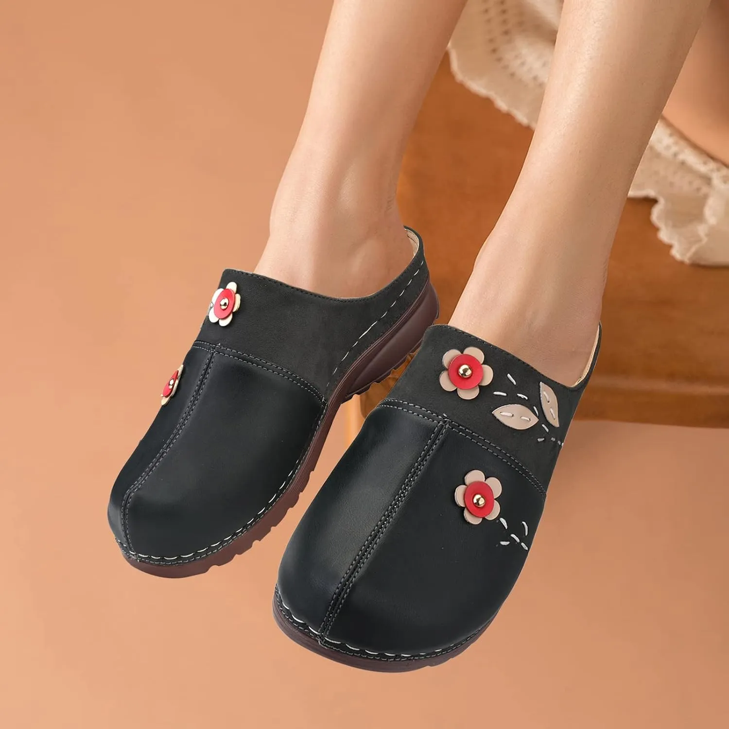 gracosy Clogs Shoes for Women, Summer Leather Slippers Comfort Work Clogs Slip on Loafers Wide Fit Mules Antil Slip Beach Shoes Flowers Wedge Sandals