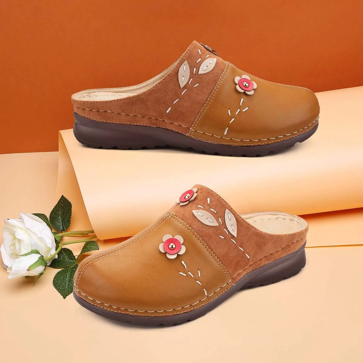 gracosy Clogs Shoes for Women, Summer Leather Slippers Comfort Work Clogs Slip on Loafers Wide Fit Mules Antil Slip Beach Shoes Flowers Wedge Sandals