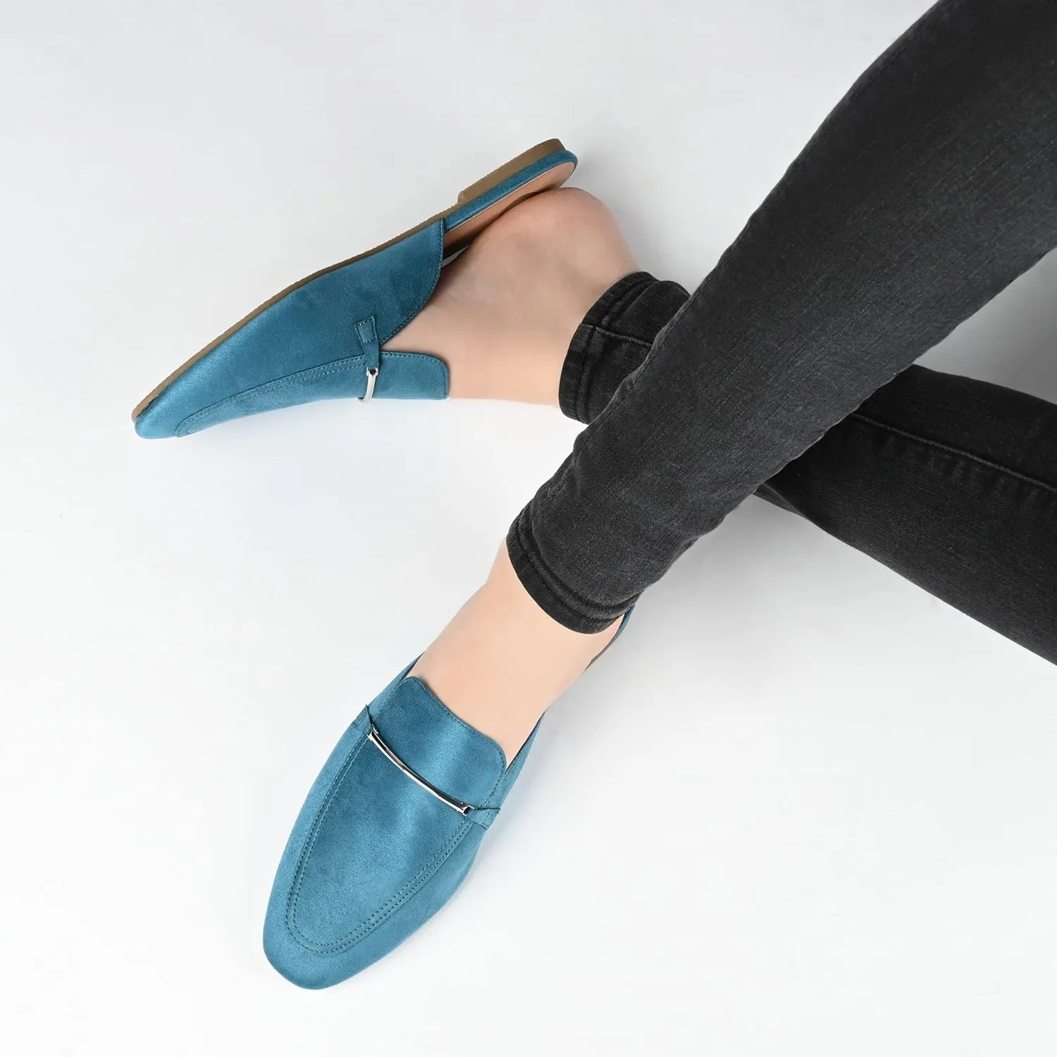 Journee Collection Women's Ameena Loafer Flat