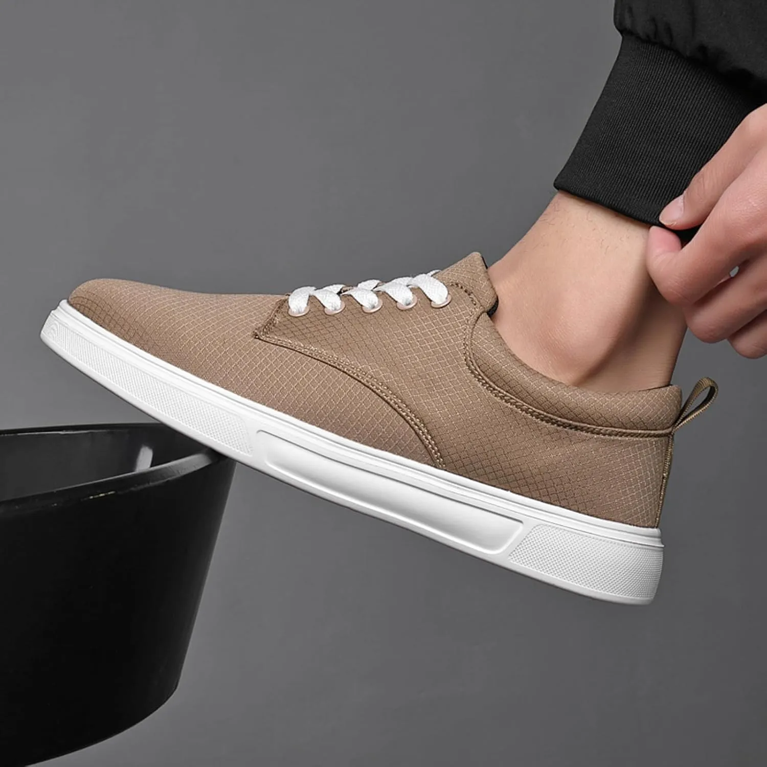 Men's Canvas Low Top Shoes Classic Men's Canvas Sneakers Comfortable Walking Casual Lace up Tennis Shoes