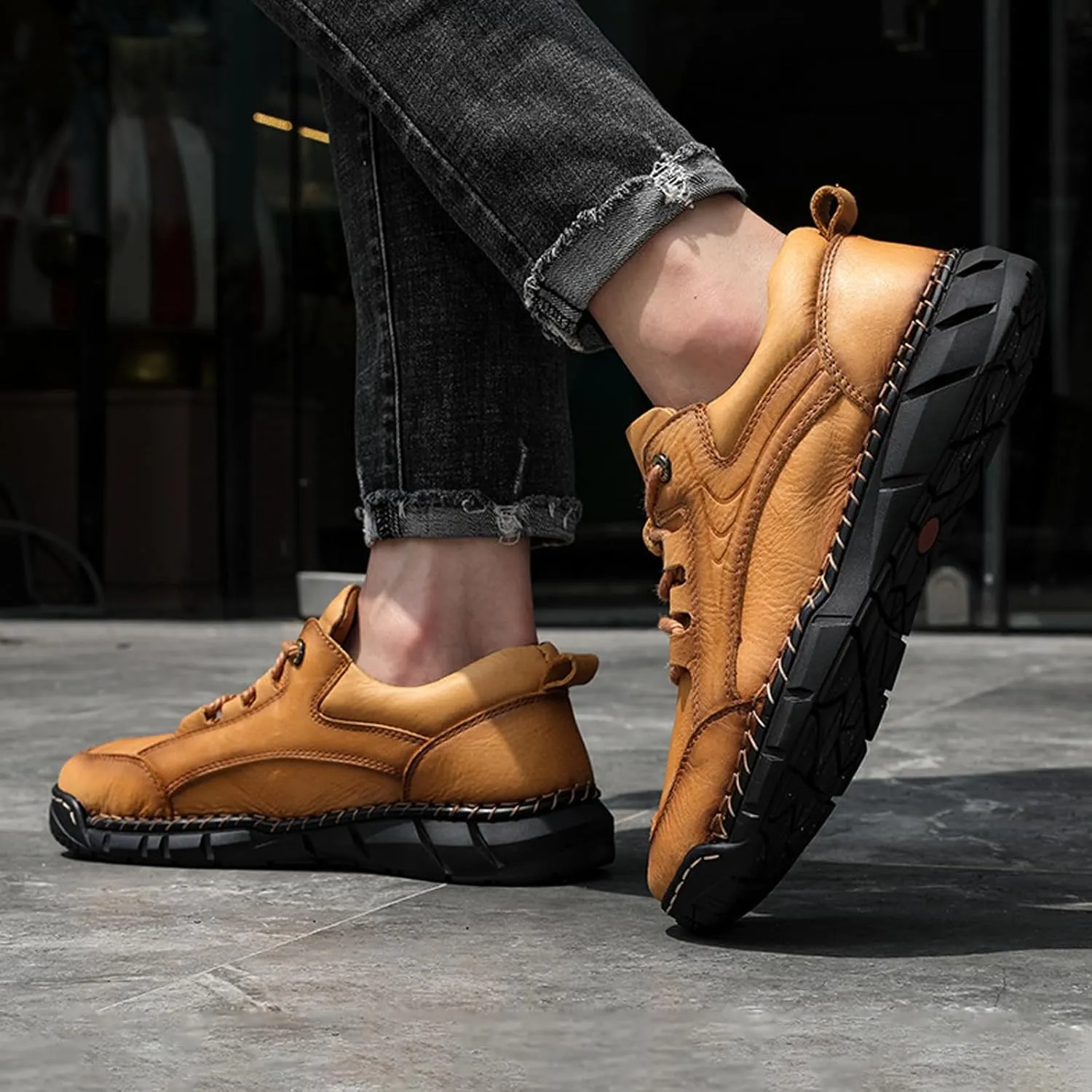 Men's Hand-Stitched Lace-up Leather Hiking Chukka Boot,Casual Outdoor Non-Slip Waterproof Sneakers Fashionable Walking Driving Shoes Comfortable for Work Office Dress Shoes