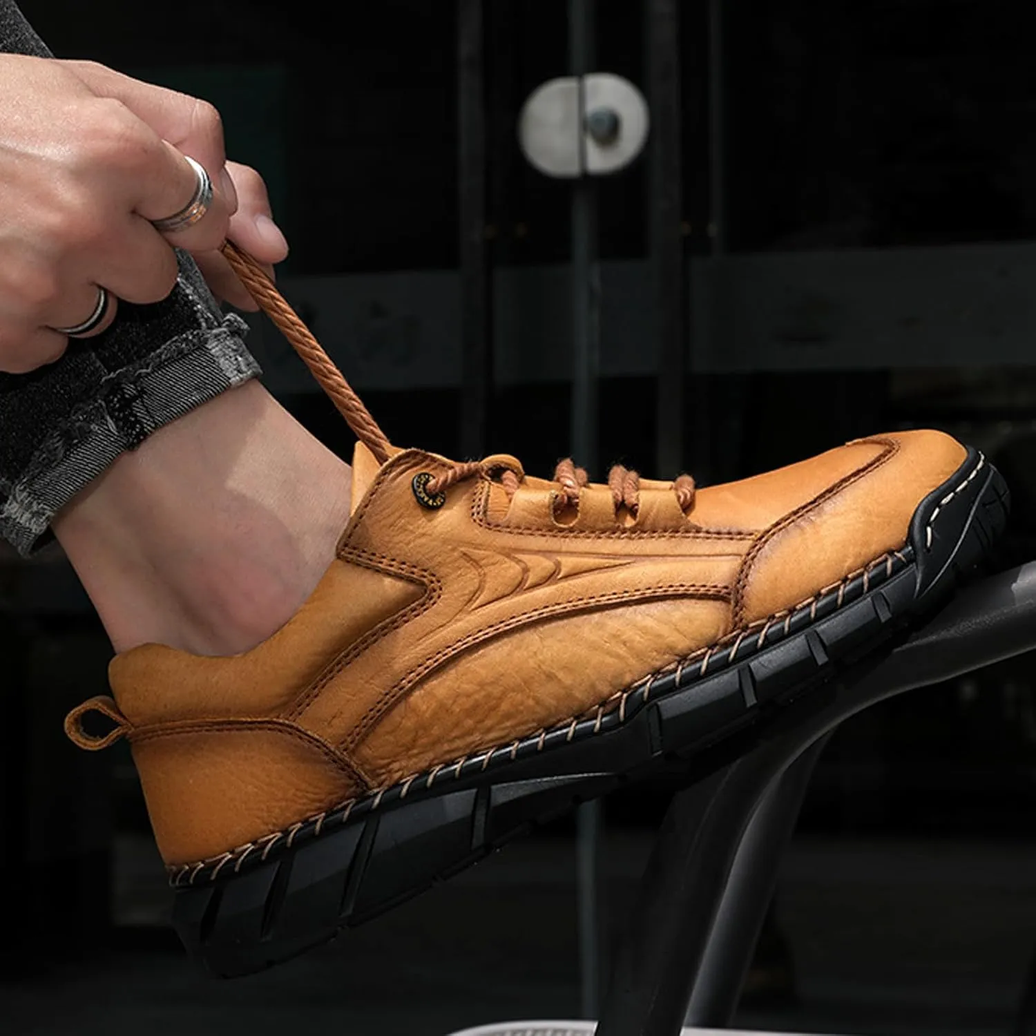 Men's Hand-Stitched Lace-up Leather Hiking Chukka Boot,Casual Outdoor Non-Slip Waterproof Sneakers Fashionable Walking Driving Shoes Comfortable for Work Office Dress Shoes