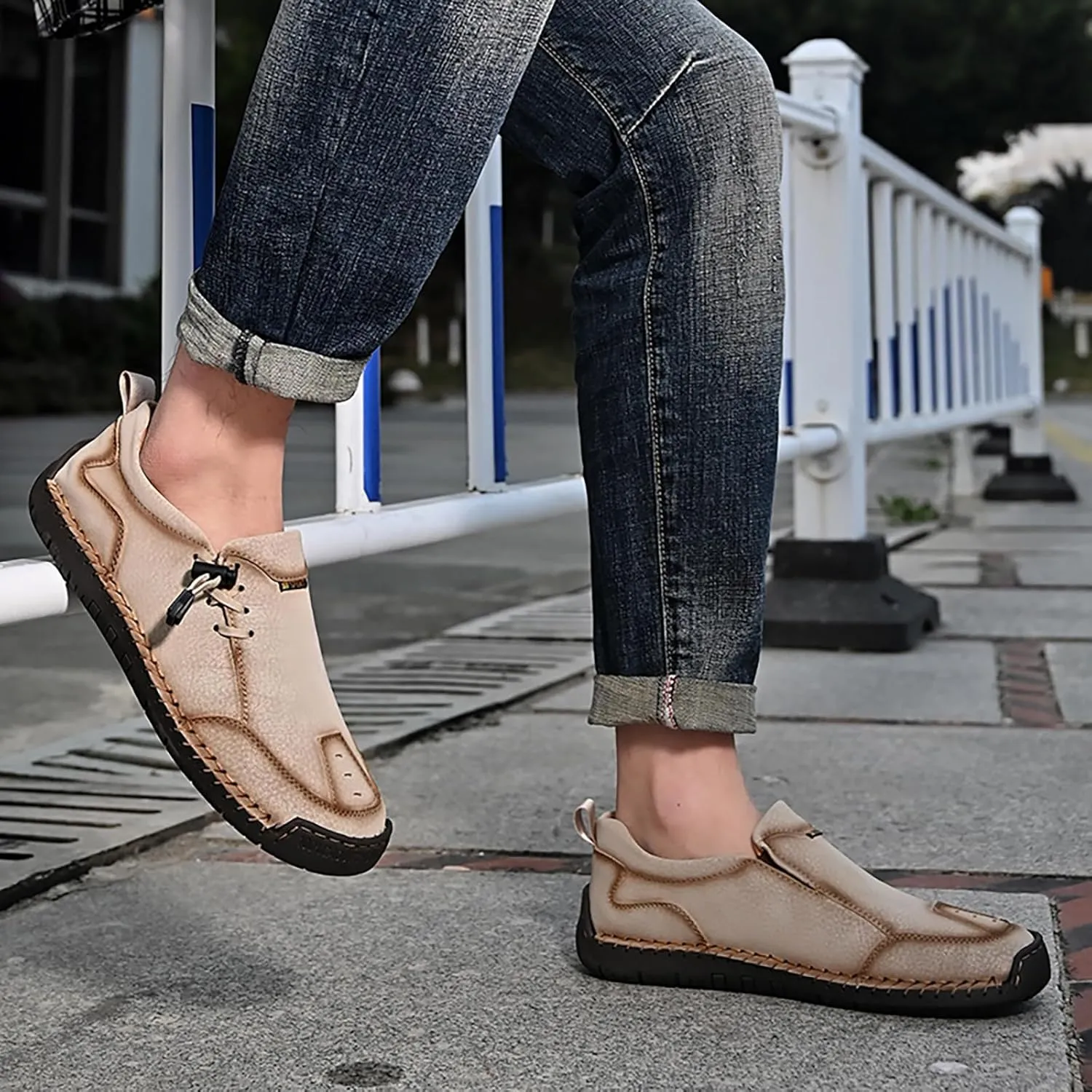 Men's Leather Hand Stitching Lace-Up Loafers Lightweight Breathable Round Toe Slip-On Flat Chukka Oxfords Driving Walking Shoes