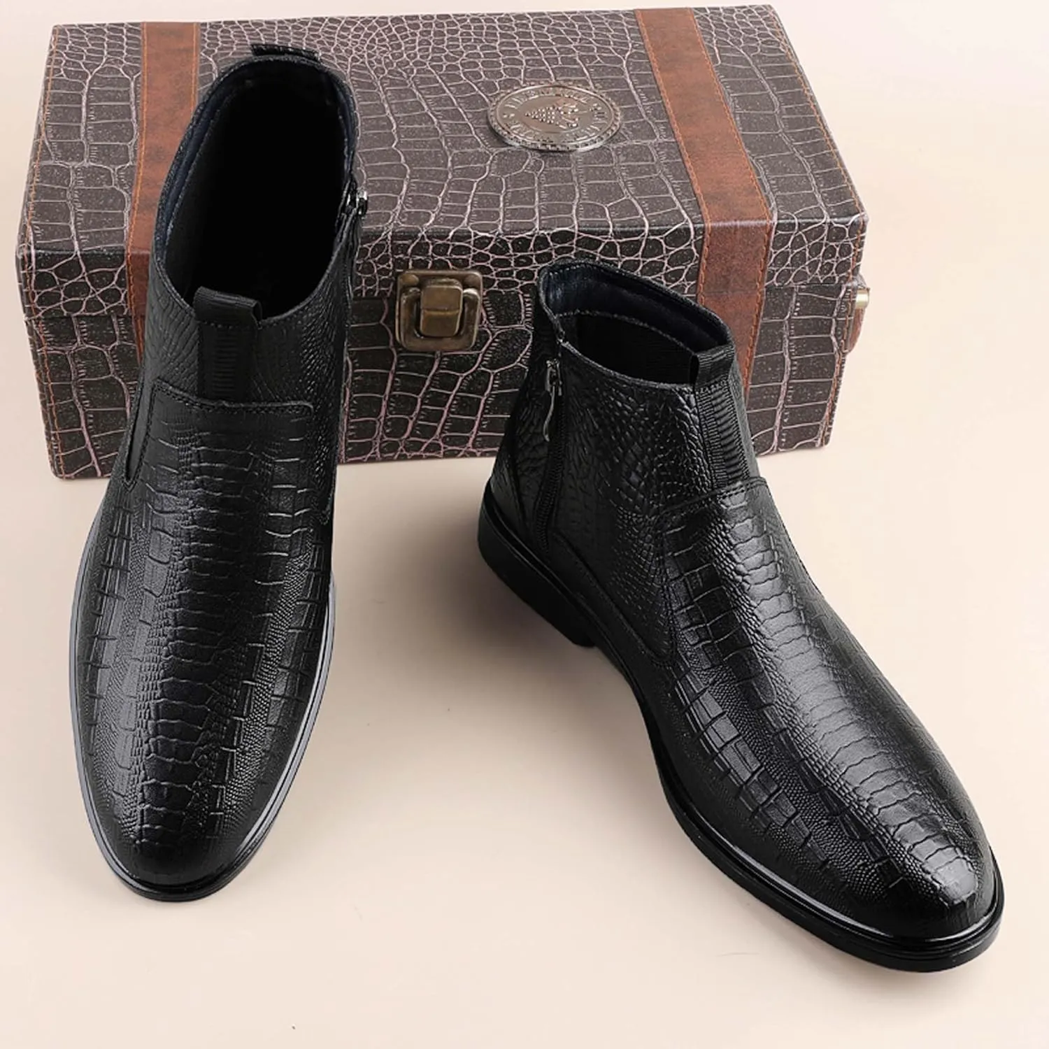 Men's Lightweight Breathable Loafers Wide Version Casual Shoes Comfortable Non Slip Leather Shoes Black