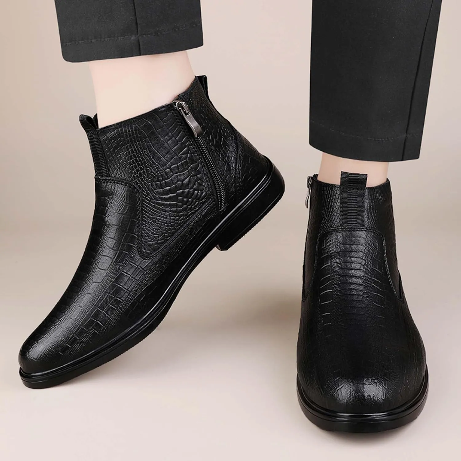 Men's Lightweight Breathable Loafers Wide Version Casual Shoes Comfortable Non Slip Leather Shoes Black
