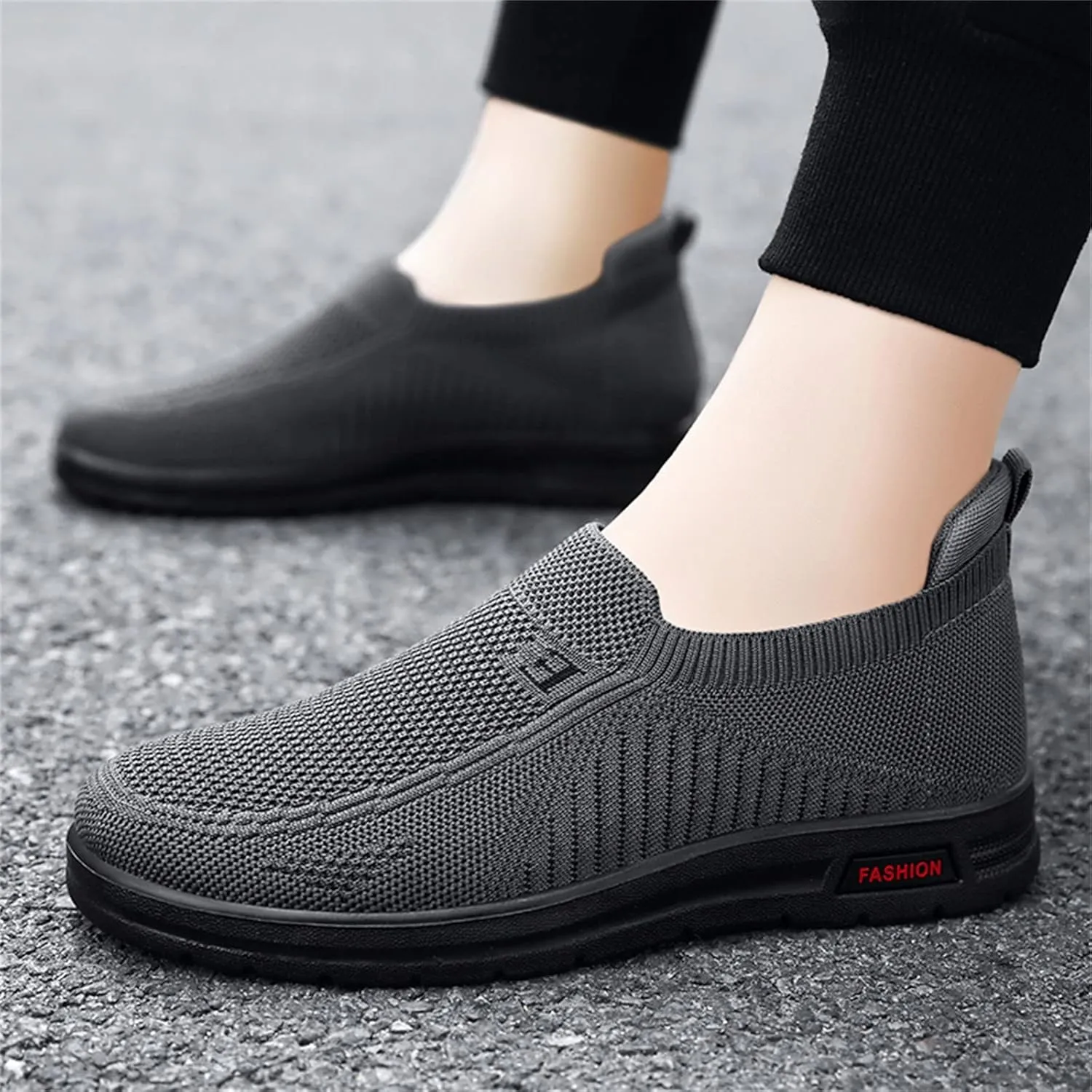 Mens Minimalist Shoes Breathable Fly Woven Mesh Shoes Soft Flat Bottom Sneakers Elderly Slip On Loafers