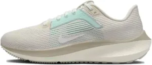 Nike Women's Low-top Sneakers