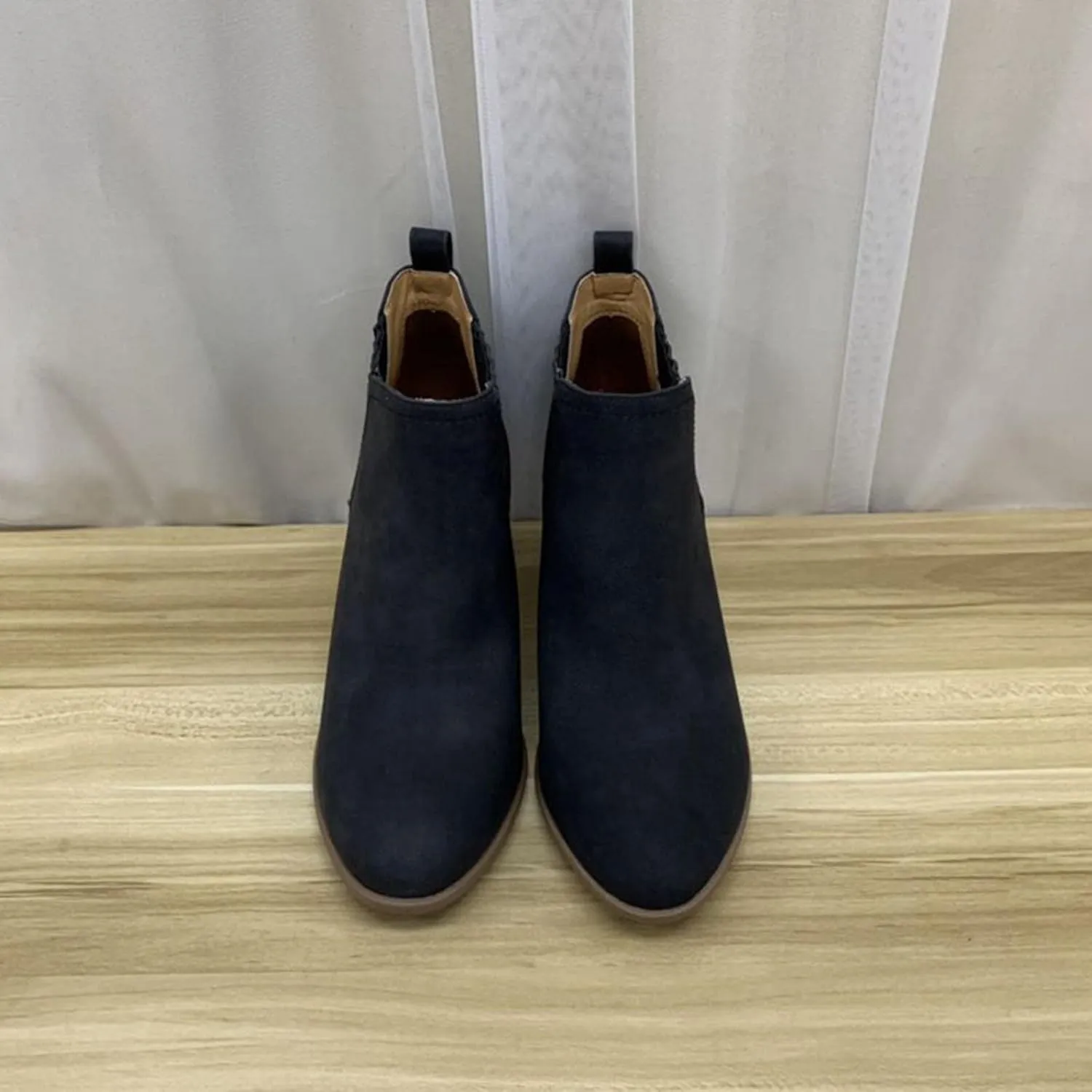 oiangi Fall Boots for Women 2022 Trendy Suede Slip on V Cutout Round Toe Zipper Chunky Stacked Mid Heel Ankle Booties Solid Cute Comfy Ladies Casual Shoes