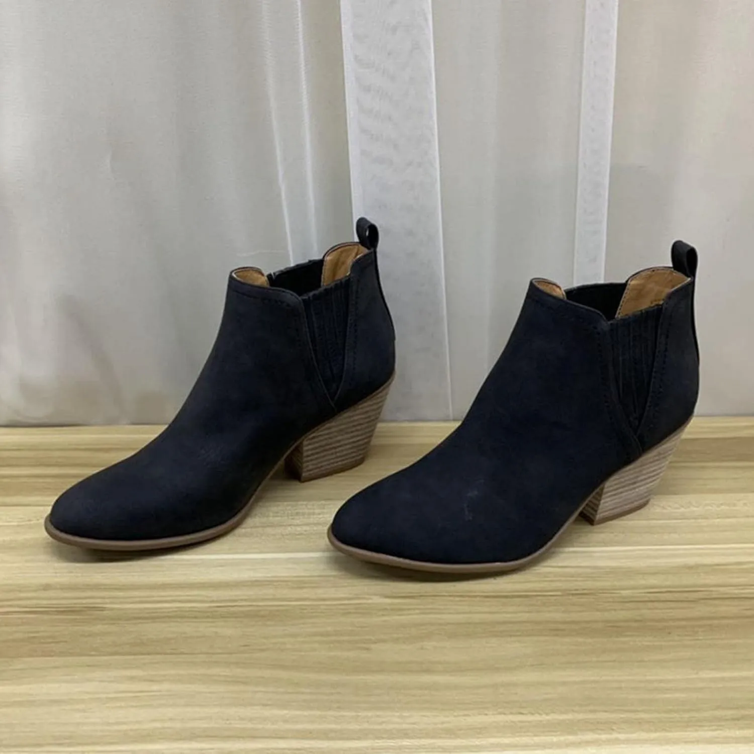 oiangi Fall Boots for Women 2022 Trendy Suede Slip on V Cutout Round Toe Zipper Chunky Stacked Mid Heel Ankle Booties Solid Cute Comfy Ladies Casual Shoes