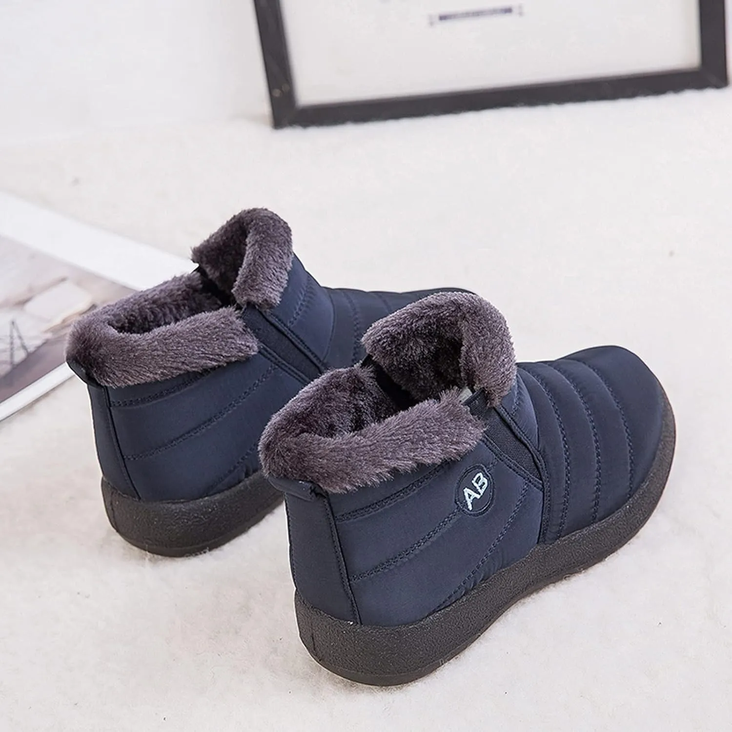 oiangi Platform Snow Boots for Women Waterproof Fashion Quilted Keep Warm Round Toe Slip-on Flats Booties Winter Soft Comfortable Outdoor Casual Shoes