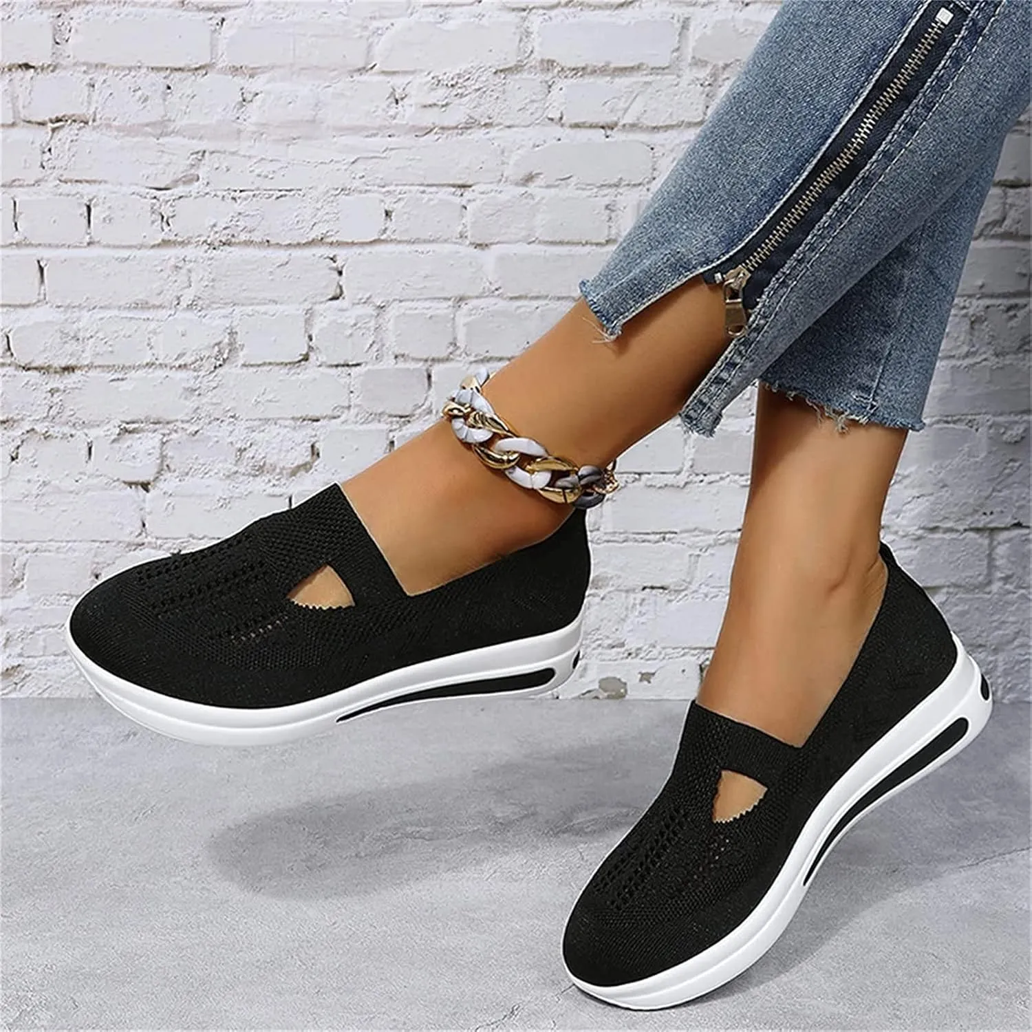OMIREL Womens Mesh Breathable Closed Toe Sandals Wedge Flip Flops Summer Slip-On Walking Shoes with Arch Support Stretch Knit Sandals Casual Sport Sandals,Black,US6/EU36