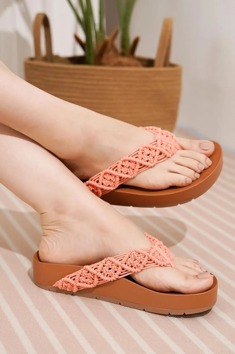 Project Cloud Womens Sandals – Comfortable Crochet Flip Flops for Women with Memory Foam Insole – Lightweight Fashion Sandals for Women 2025 – Womens Flip Flops for Summer (Hammock)