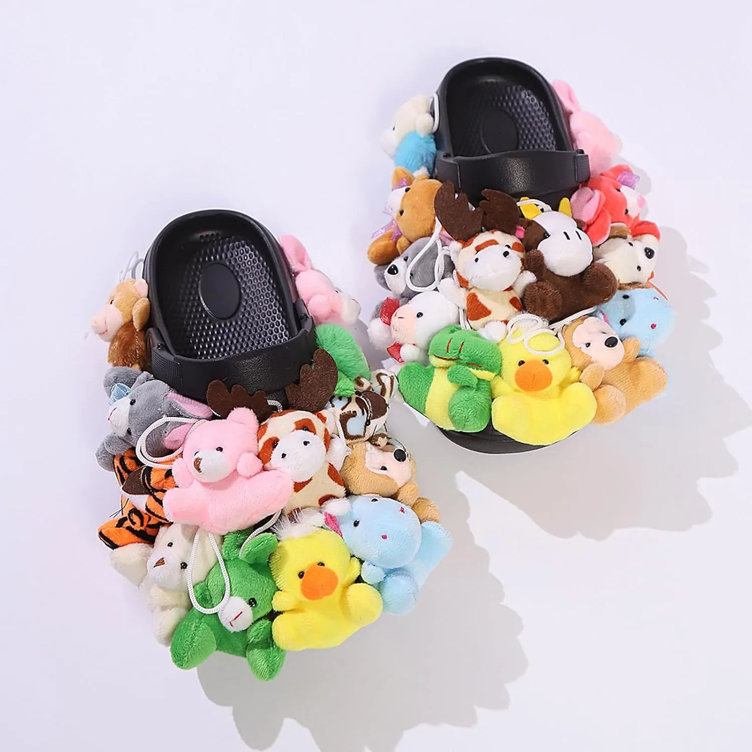 Stylish Slippers comfortable with Adjustable Straps, Covered In Stuffed Animals, Perfect as House Sandals for Women 2025