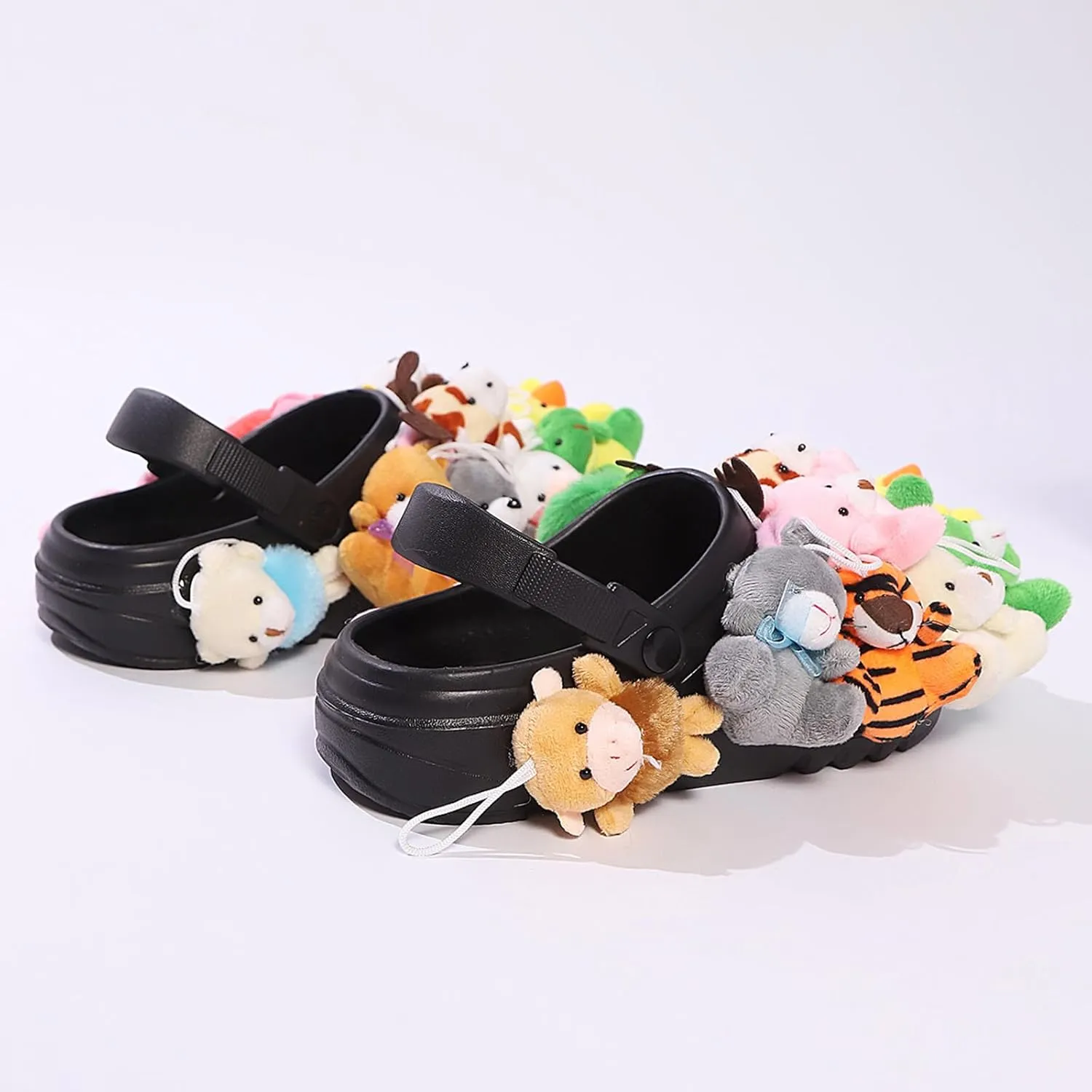 Stylish Slippers comfortable with Adjustable Straps, Covered In Stuffed Animals, Perfect as House Sandals for Women 2025