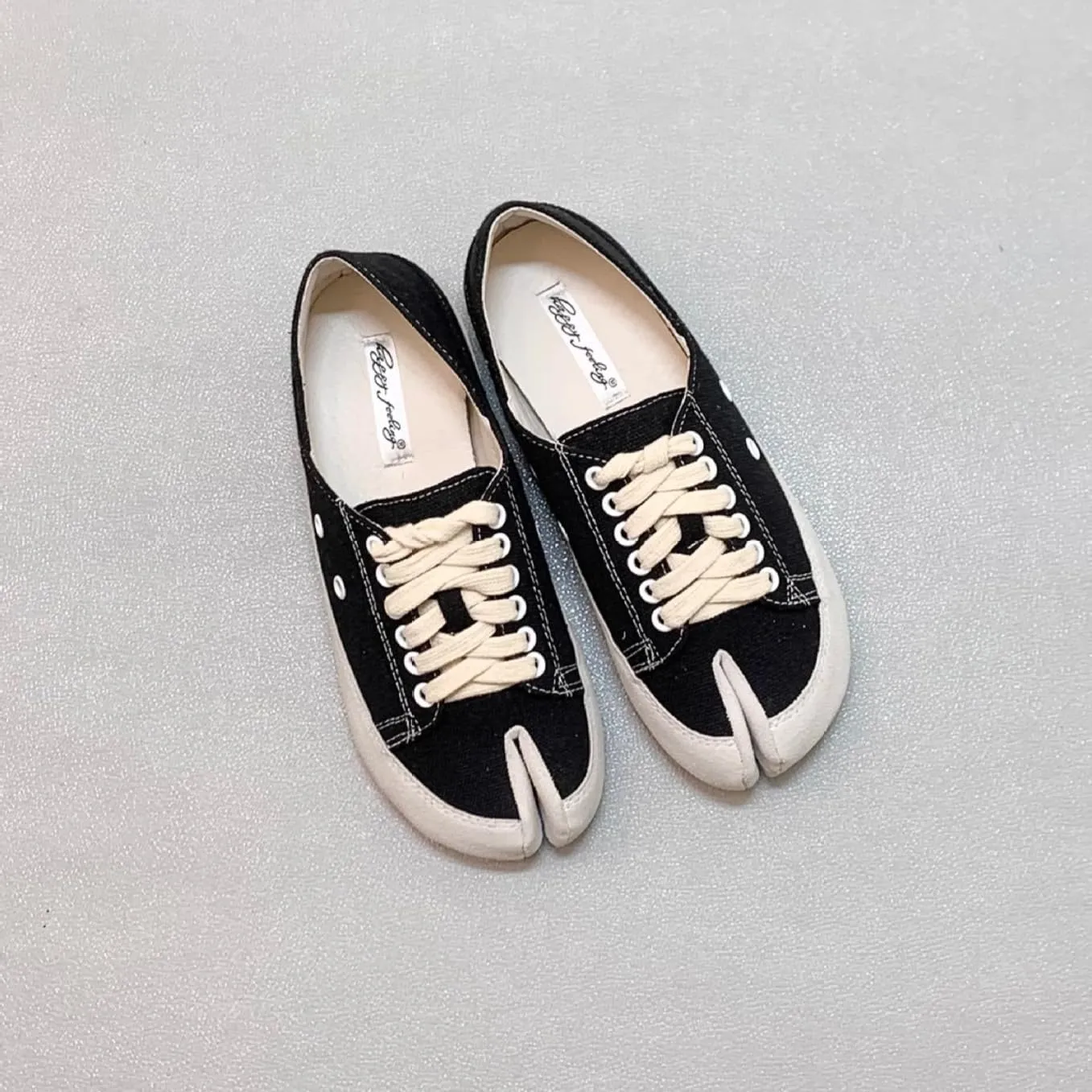 Tabi Shoes Split Toe Cute Slip On for Women Girls - Retro Trendy Athleisure Flat Casual Comfortable Walking Lightweight Loafers Female Solid All-Match for Daily Wear Beach Travel Standing All Day