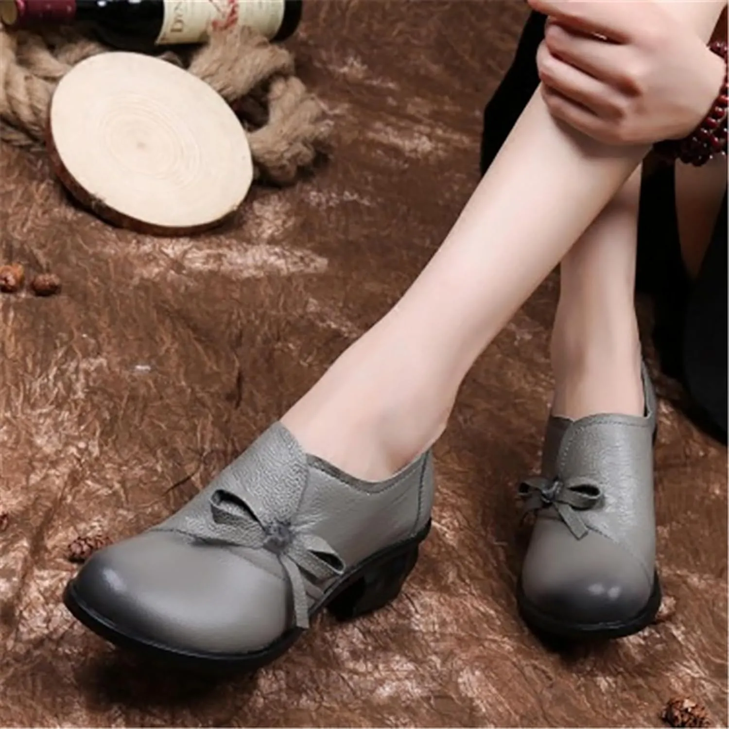 Women's Bow Tie Chunky Heel Leather Pumps,Comfortable SOFE Round Toe Slip-On Loafers Classic Mid Heel Casual Lightweight Walkin Work Office Dress Shoes