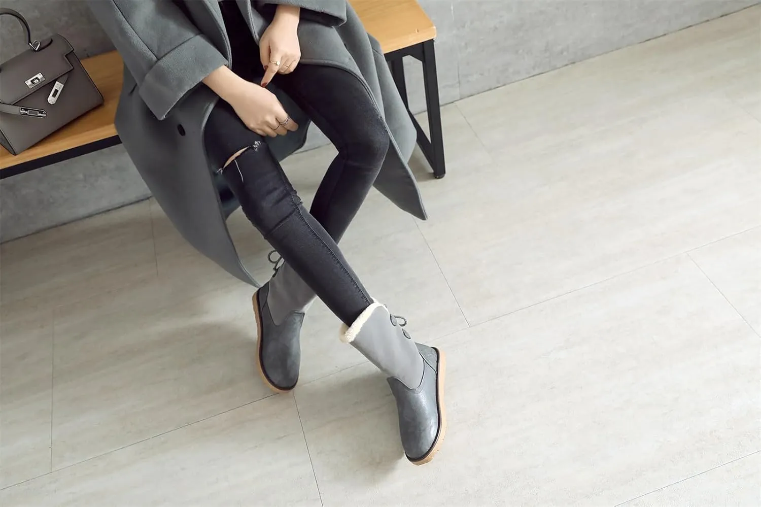 Women's Classic Closed Round Toed Platform Ankle Boots Round Toe Chunky Party Club Flats Warm Shoes Winter Lace Up Cosplay Thin Fur Lined Block Bow Winter Fall Booties