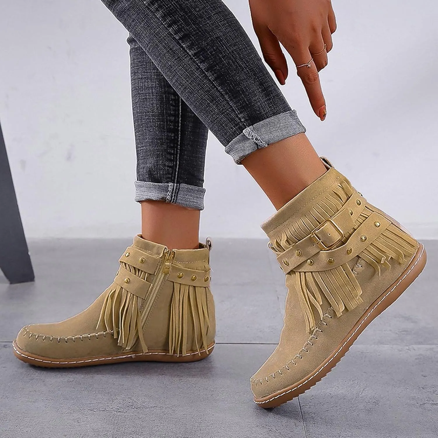 Womens Moccasins Fringe Ankle Boots Retro Suede Leather Tassel Studded Moccasins Shoes Non Slip Flat Heel Fall Winter Casual Fashion Booties with Zipper