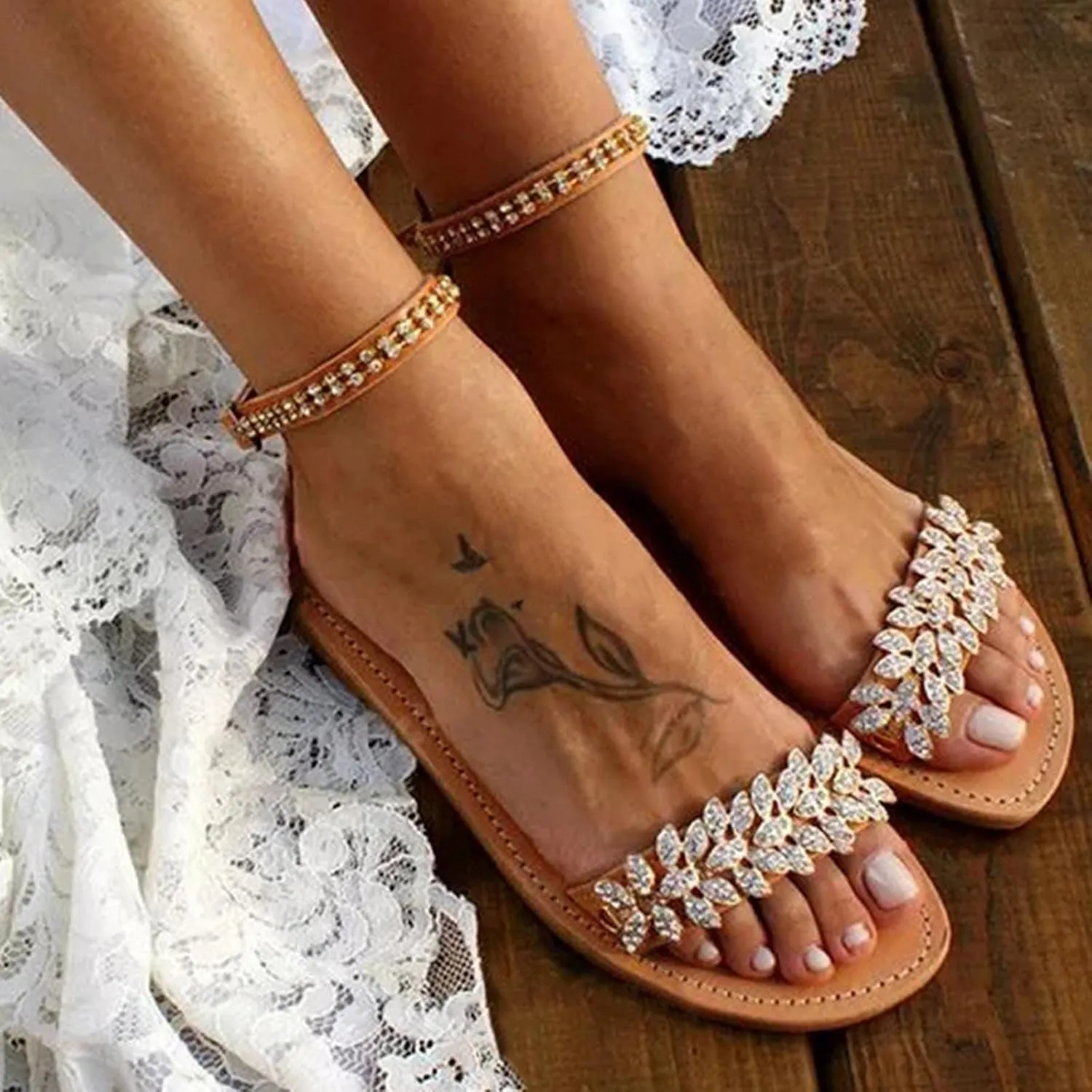 Women's Stylish Rhinestone Flat Sandals Summer Beach Crystal Flats Shoes Open Toes Sandal with Adjustable Strap