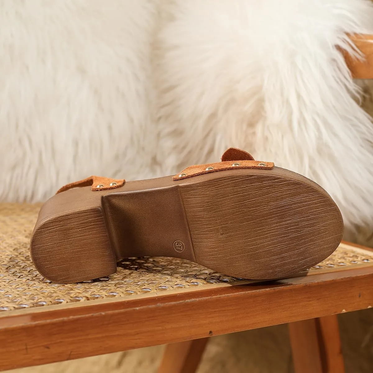 Womens Suede Platform Chunky Heel Retro Sandals with Adjustable Buckle Fashion One Word Belt Platform Block Heels Open Toe Wedding Party Dress Studded Sandals