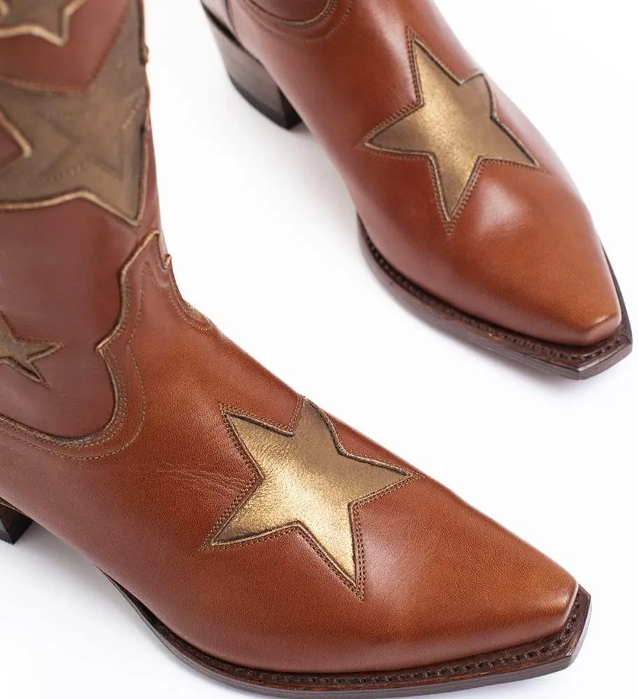 YIYA Women's Star Cowboy Boots Black and White Cowgirl Boots with White Stars Pointed Toe Chunky Low Heel Pull-On Wide Calf Western Embroidered Boots